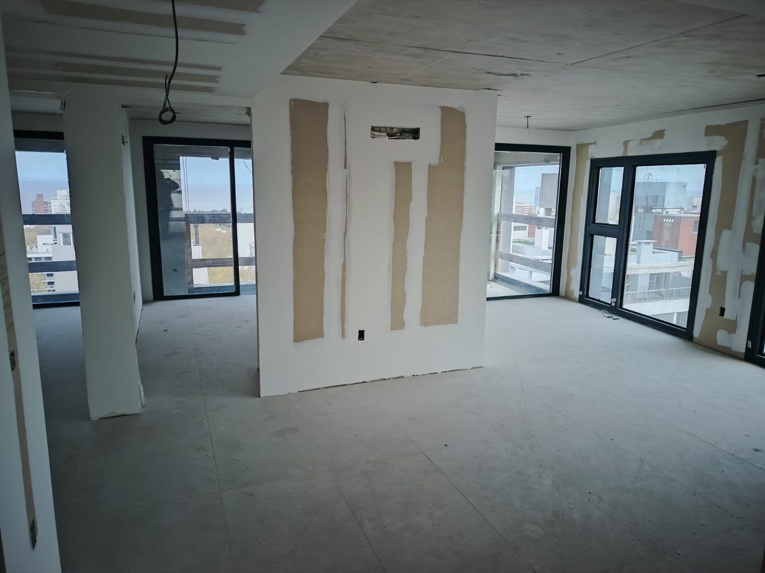 WhatsApp Image 2025-09-29 at 16.17.16 (1)